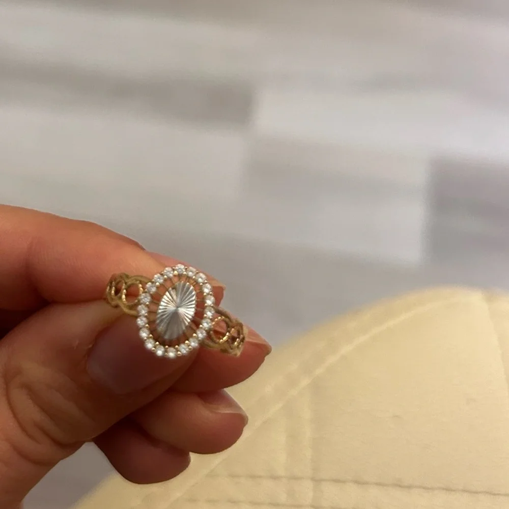 14k gold ring size 7.5 - Picture 2 of 2